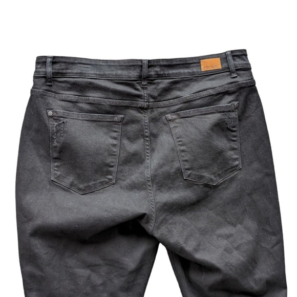 JUDY BLUE Loose Fit Distressed Black High Waist Jeans NWT Sz 20 W - Picture 11 of 15